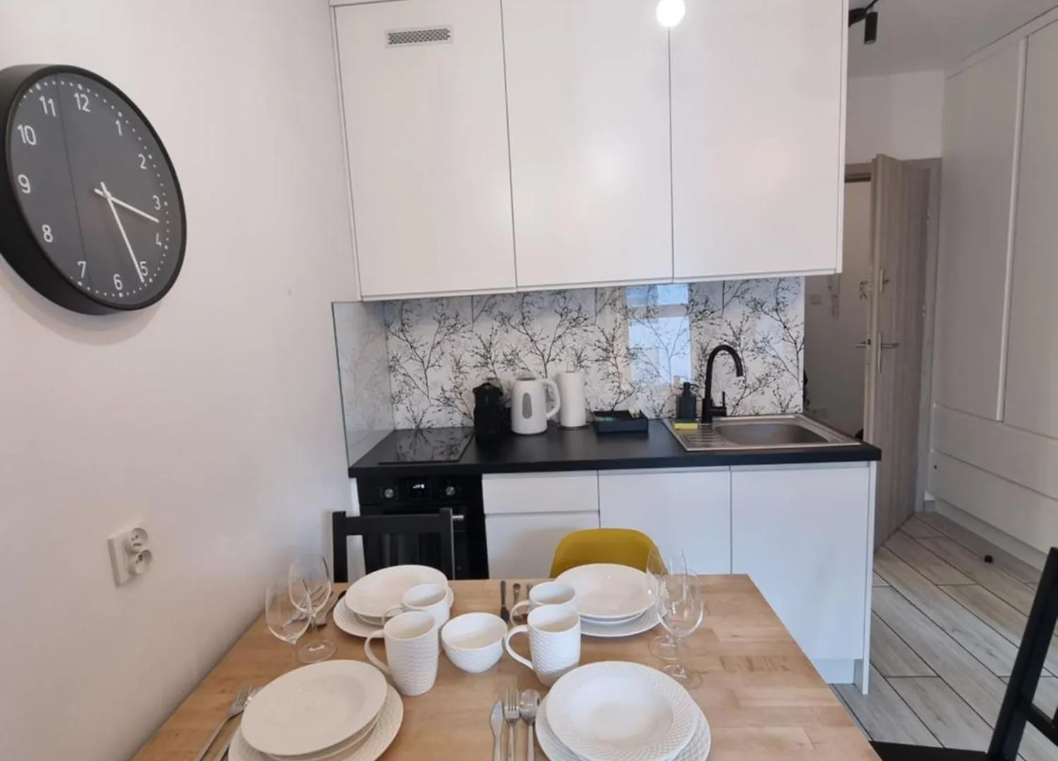 Old Town Yellow Apartment Gdansk